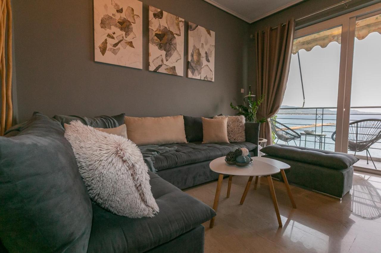 Seafront Kalamata Haven - Blue Luxury Suite Eksteriør billede