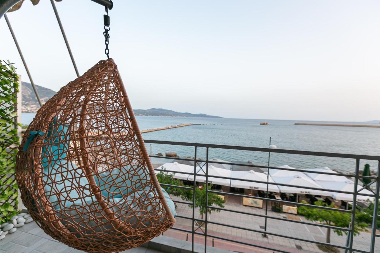 Seafront Kalamata Haven - Blue Luxury Suite Eksteriør billede