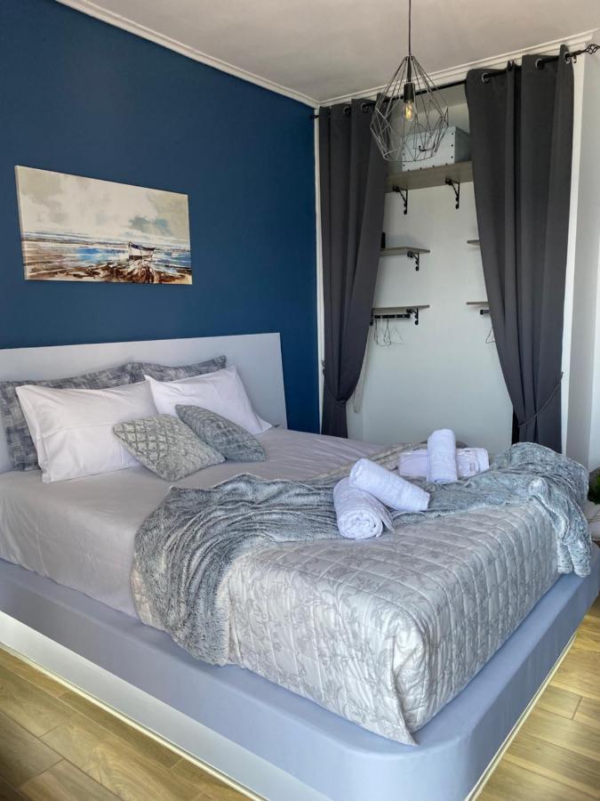 Seafront Kalamata Haven - Blue Luxury Suite Eksteriør billede