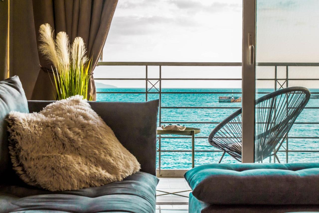 Seafront Kalamata Haven - Blue Luxury Suite Eksteriør billede